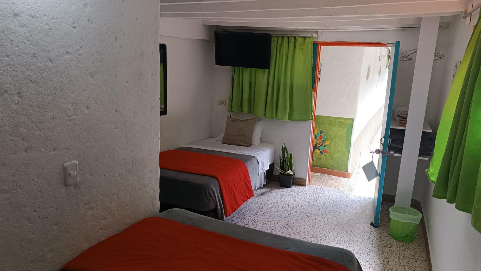 Hotel Marrokos Aeropuerto Jose Maria Cordova 瓜尔内 外观 照片
